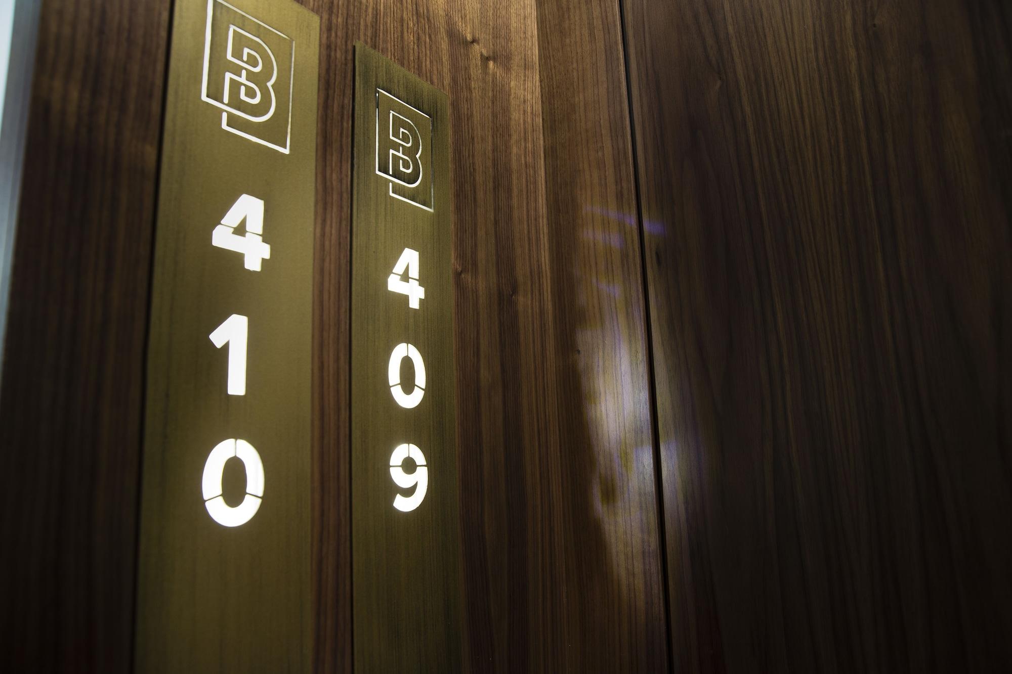 Maison Breguet Párizs Kültér fotó Elevator buttons